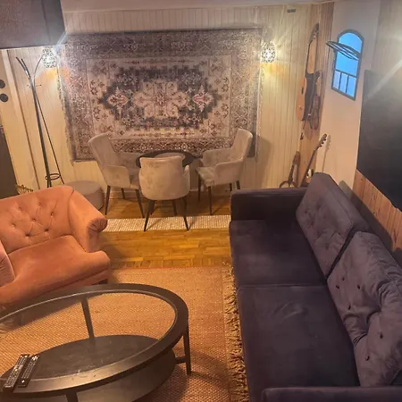 Julius Apartamento